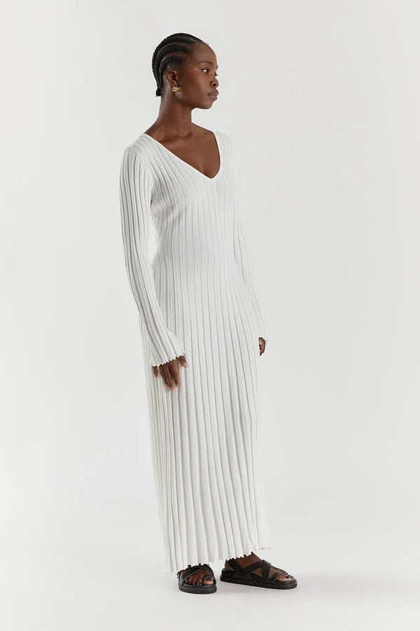 Luna™ | Elegant V-Neck Knitted Midi Dress
