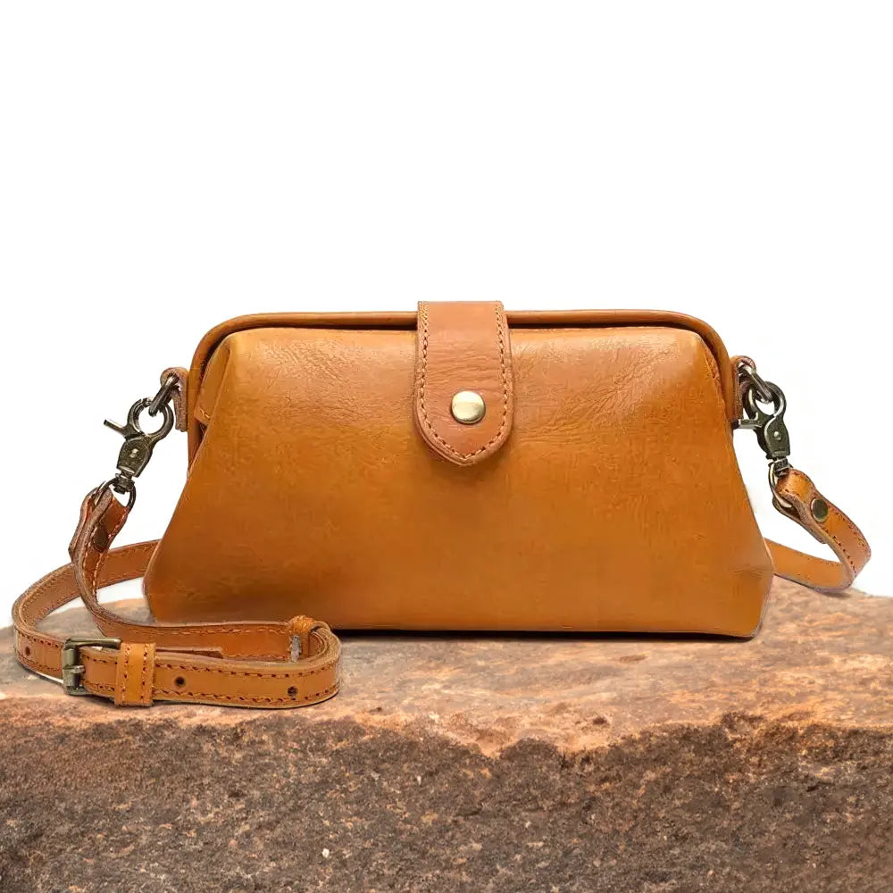 Sarah - Classic Leather Crossbody Bag for Women